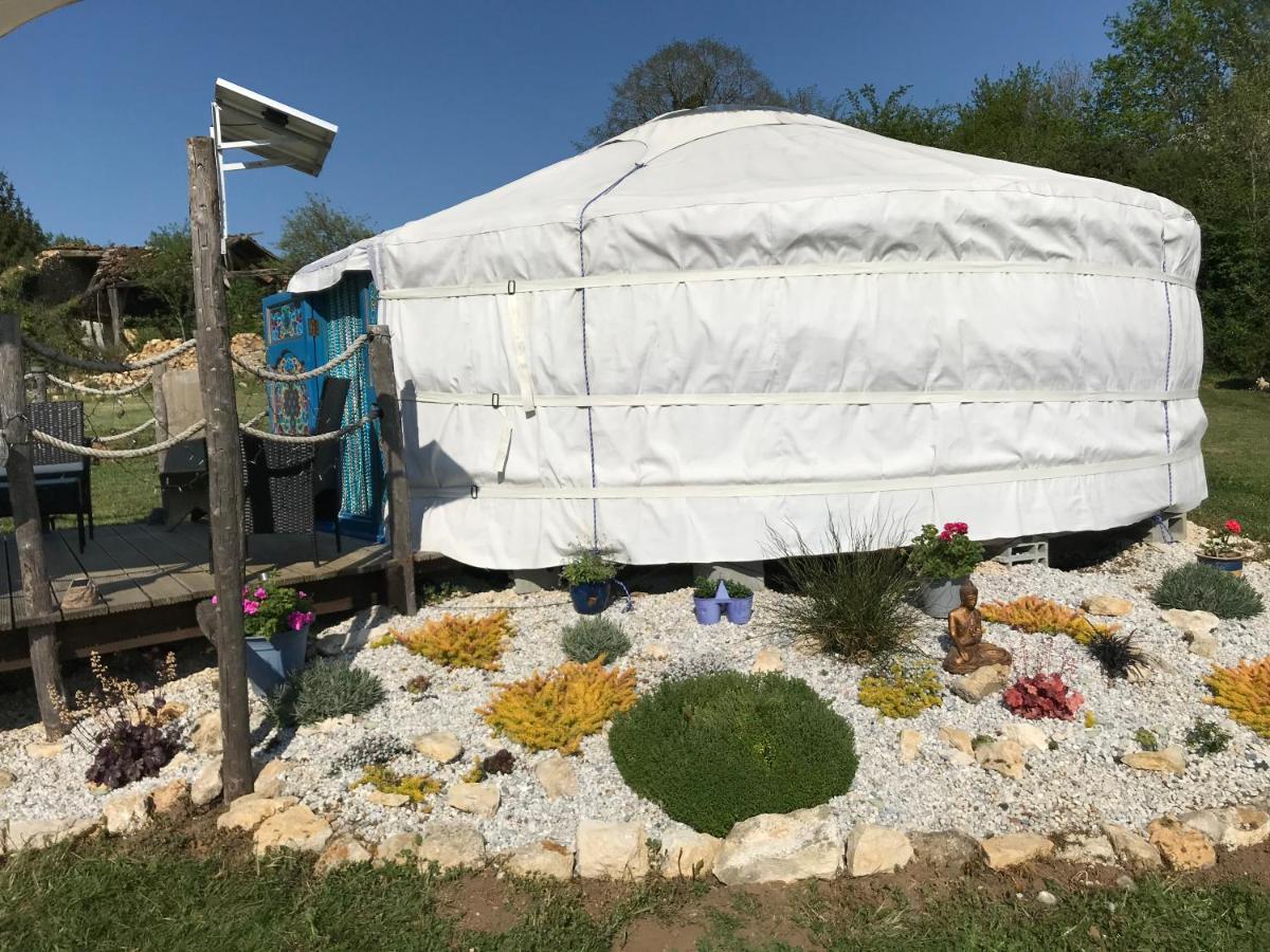 French Fields Luxury Glamping Original Mongolian Yurt Hotel Le-Vieux-Cerier Buitenkant foto