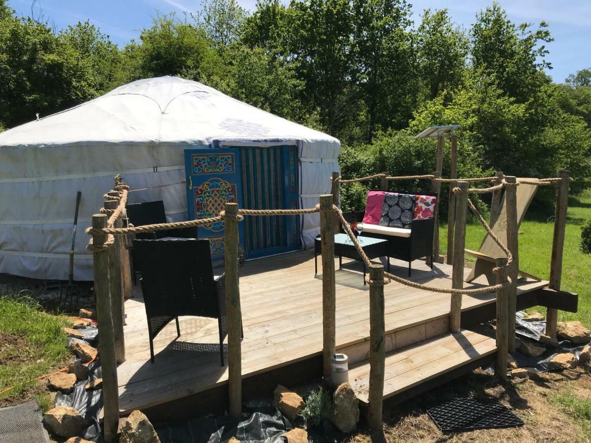French Fields Luxury Glamping Original Mongolian Yurt Hotel Le-Vieux-Cerier Buitenkant foto