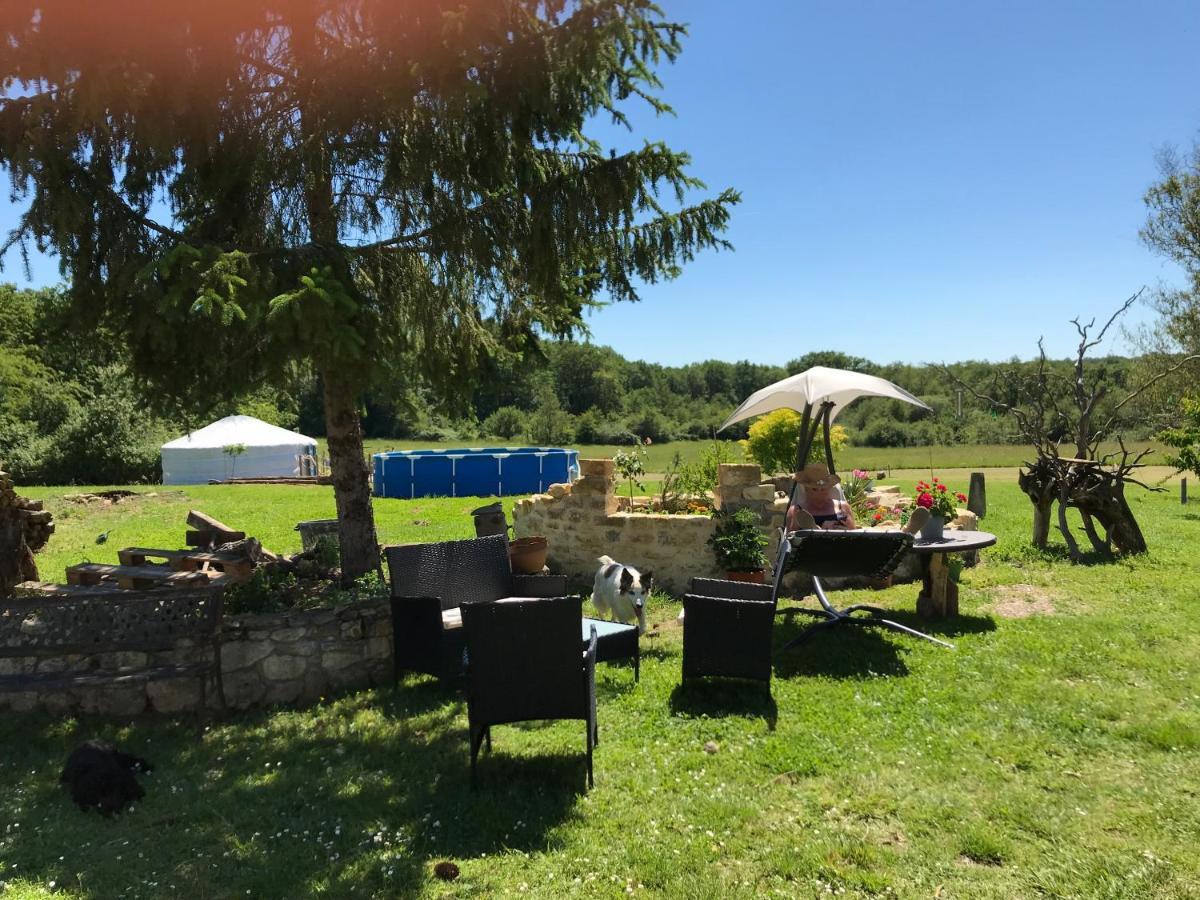 French Fields Luxury Glamping Original Mongolian Yurt Hotel Le-Vieux-Cerier Buitenkant foto